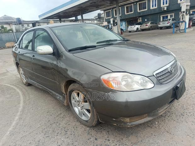 Toyota Corolla 2007 Gray