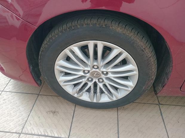 Lexus ES 2015 Red