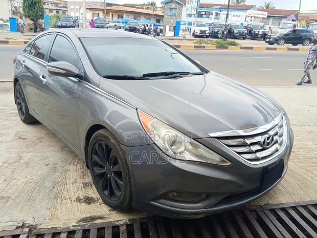 Hyundai Sonata 2011 Gray