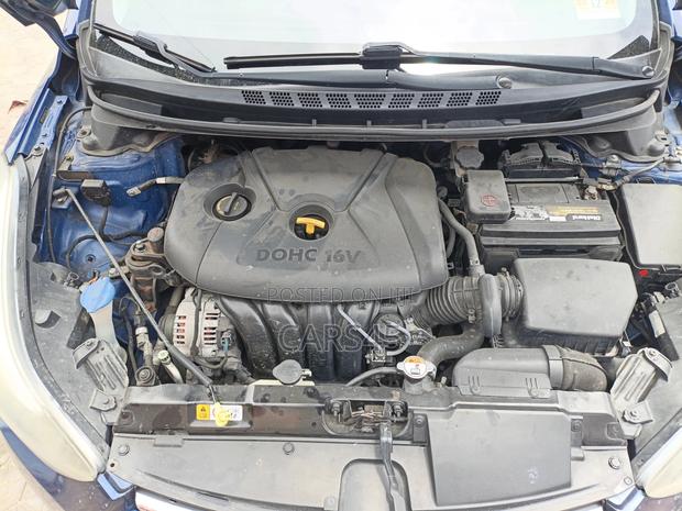 Hyundai Elantra 2016 Blue