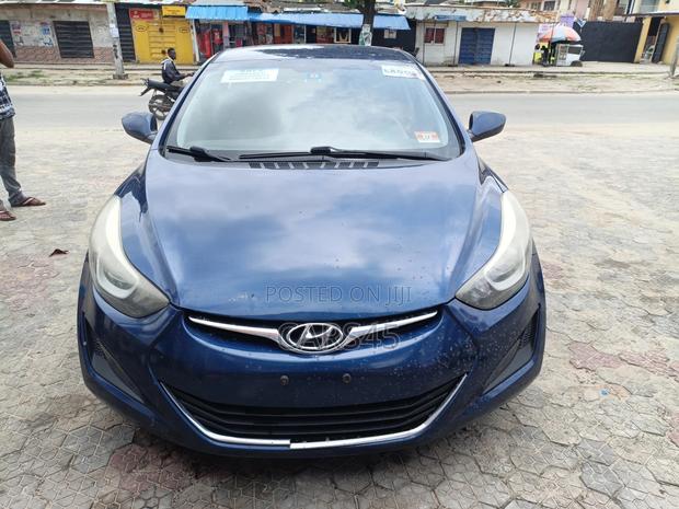 Hyundai Elantra 2016 Blue