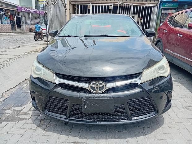 Toyota Camry 2016 Black