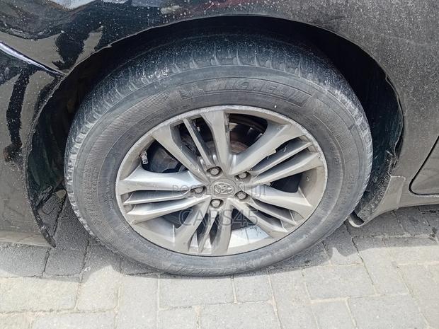 Toyota Camry 2016 Black