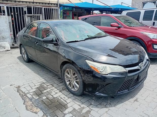 Toyota Camry 2016 Black