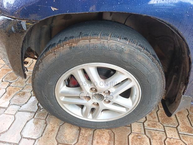 Toyota RAV4 2002 Blue