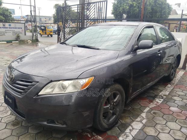 Toyota Camry 2007 Gray