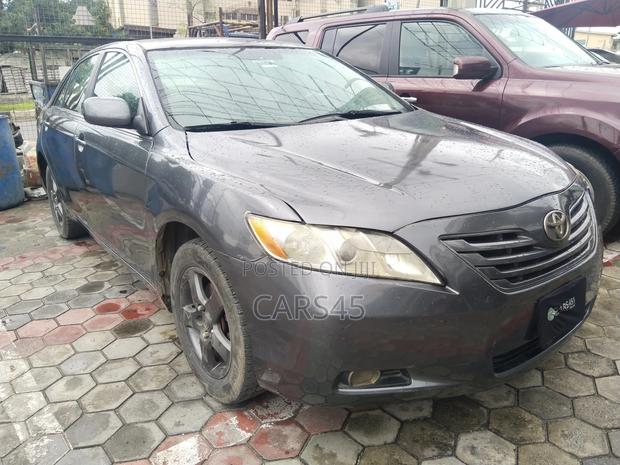 Toyota Camry 2007 Gray