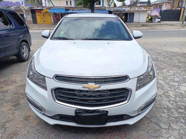 Chevrolet Cruze 2015 White