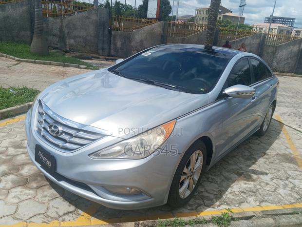 Hyundai Sonata 2012 Blue