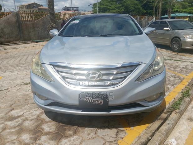 Hyundai Sonata 2012 Blue