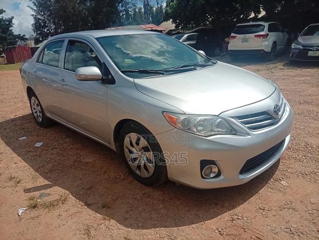 Toyota Corolla 2010 Silver