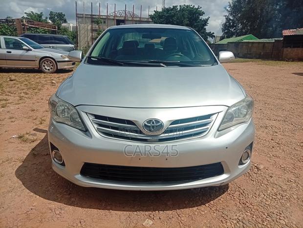Toyota Corolla 2010 Silver