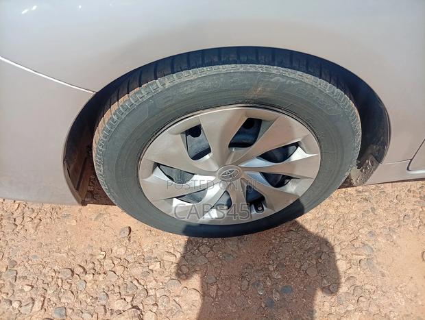 Toyota Corolla 2010 Silver