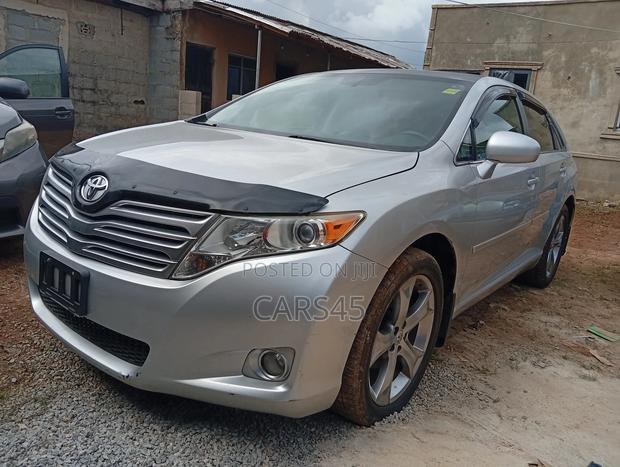 Toyota Venza AWD 2011 Silver