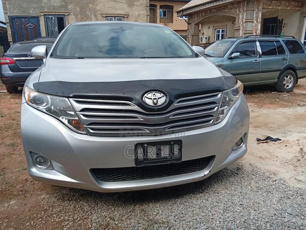 Toyota Venza AWD 2011 Silver