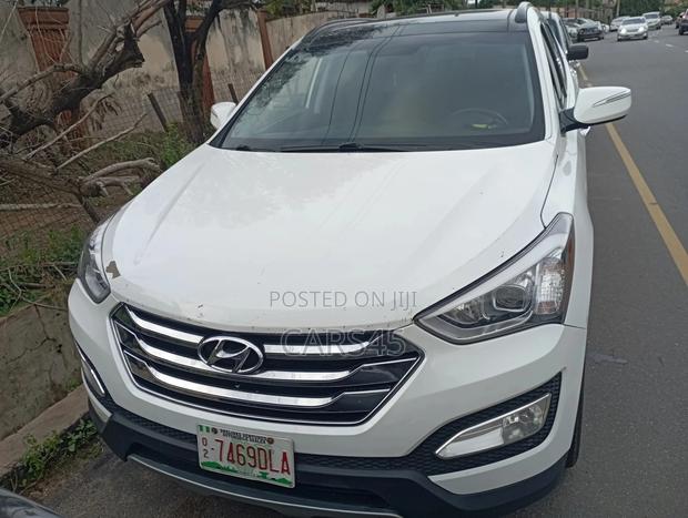 Hyundai Santa Fe 2014 White