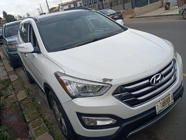 Hyundai Santa Fe 2014 White
