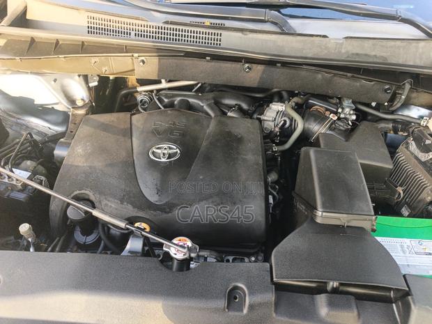 Toyota Highlander 2018 Blue