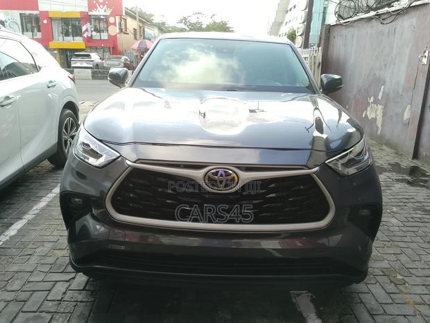 Toyota Highlander 2021 Gray