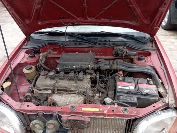 Nissan Micra 1999 Red