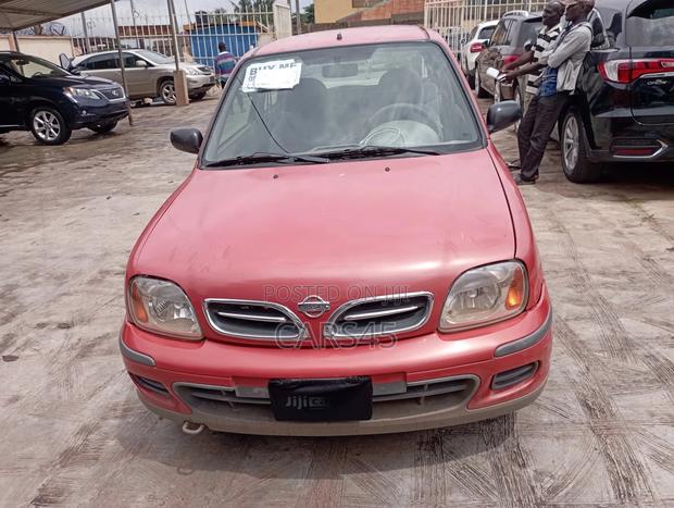 Nissan Micra 1999 Red