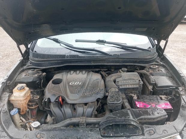 Hyundai Sonata 2011 Black