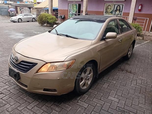 Toyota Camry 2007 Gold