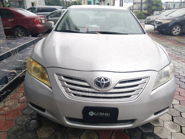 Toyota Camry 2009 Silver