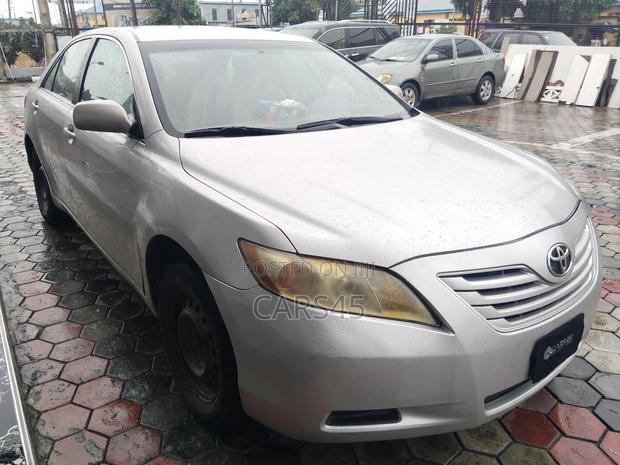 Toyota Camry 2009 Silver