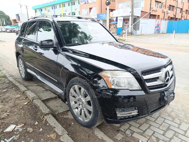 Mercedes-Benz GLK-Class 2010 Black