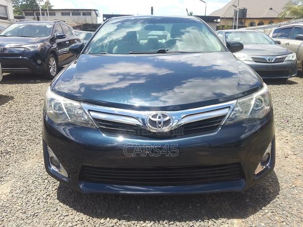 Toyota Camry LE 4dr Sedan (2.5L 4cyl 6A) 2014 Blue