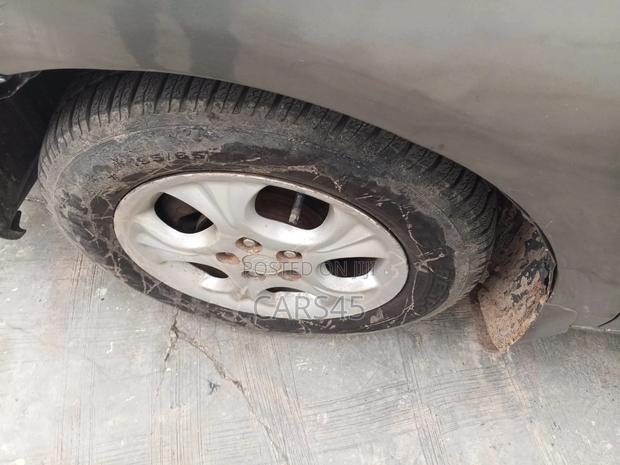 Toyota Matrix 2004 Gray