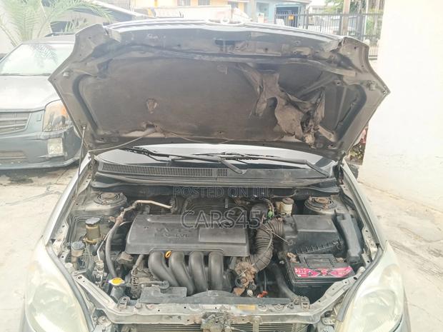 Toyota Matrix 2004 Gray