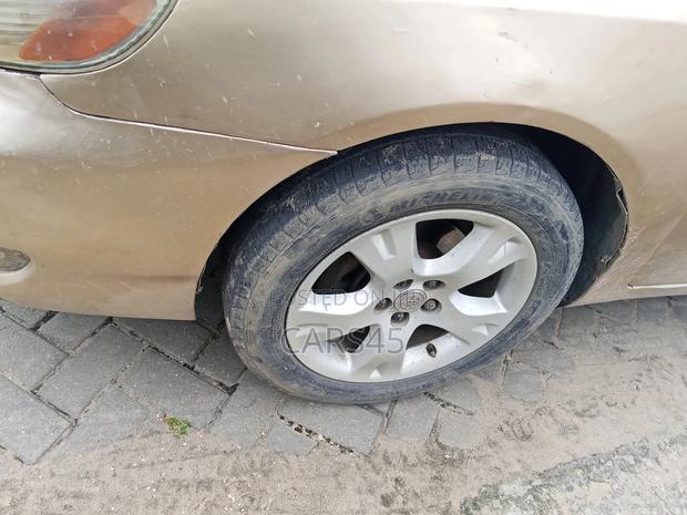 Toyota Corolla 2006 Gold