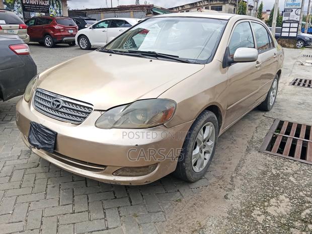 Toyota Corolla 2006 Gold