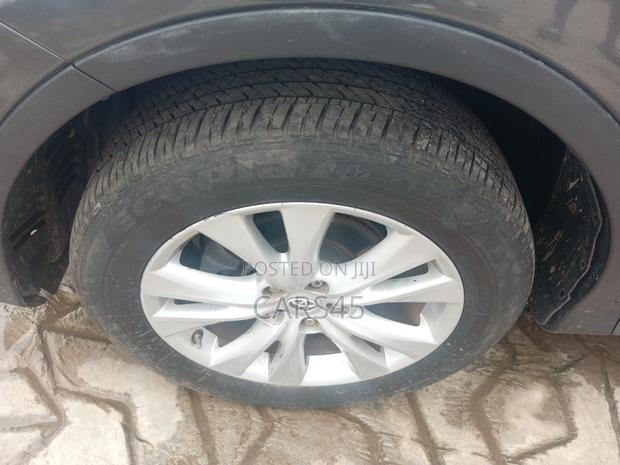 Toyota RAV4 XLE 4dr SUV (2.5L 4cyl 6A) 2014 Gray
