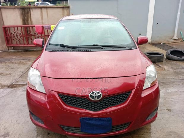 Toyota Yaris 2008 Red