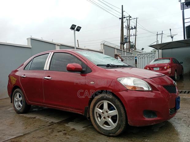 Toyota Yaris 2008 Red