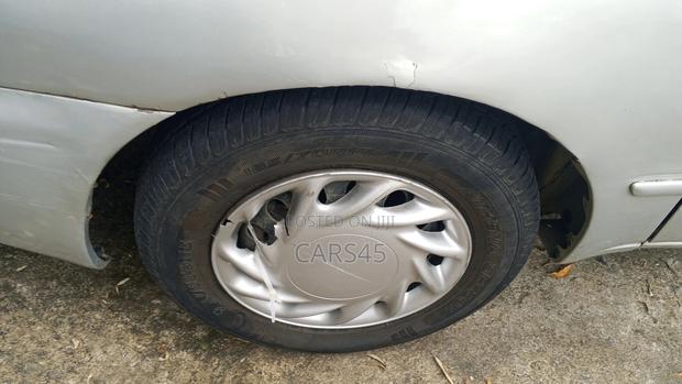 Toyota Corolla 1.9 D Hatchback 2000 Silver