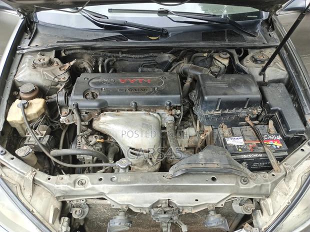 Toyota Camry 2004 Gray