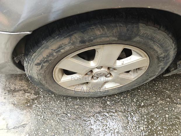 Toyota Camry 2004 Gray