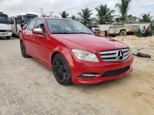 Mercedes-Benz C300 2009 Red