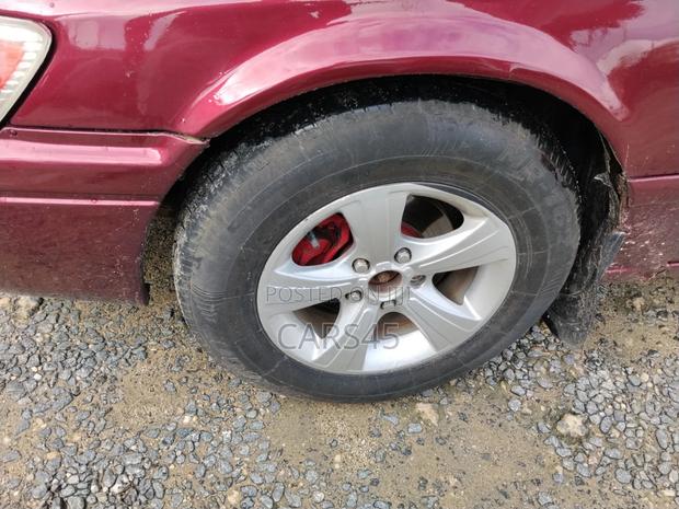 Toyota Camry LE 4dr Sedan (2.2L 4cyl 4A) 2001 Red