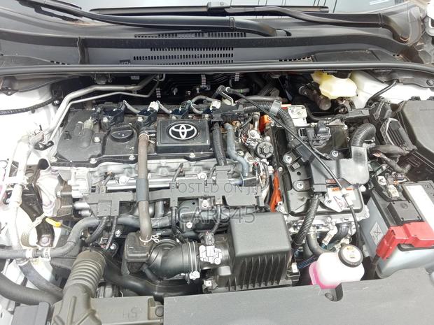 Toyota Corolla 2025 White