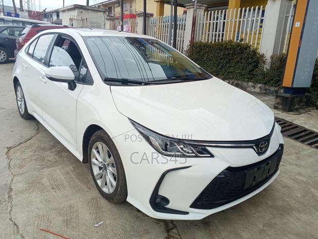 Toyota Corolla 2025 White