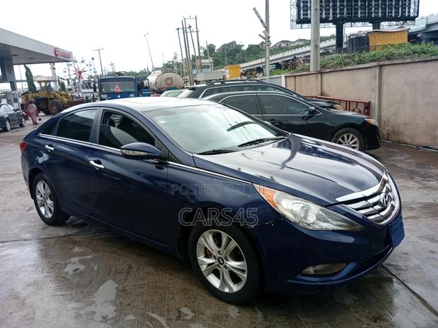 Hyundai Sonata 2011 Blue