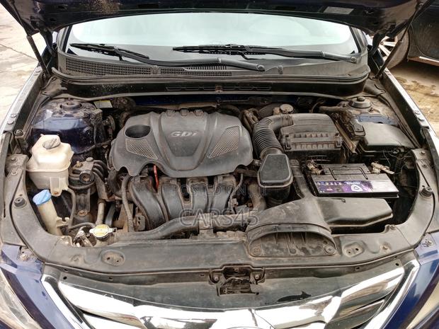 Hyundai Sonata 2011 Blue