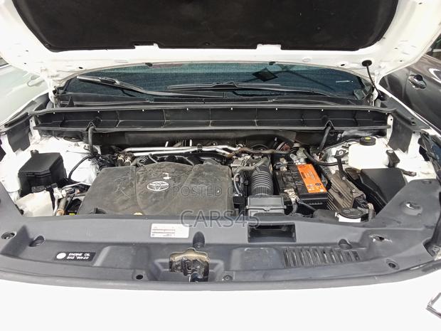 Toyota Highlander XSE 2022 White
