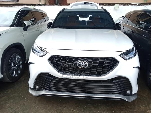 Toyota Highlander XSE 2022 White