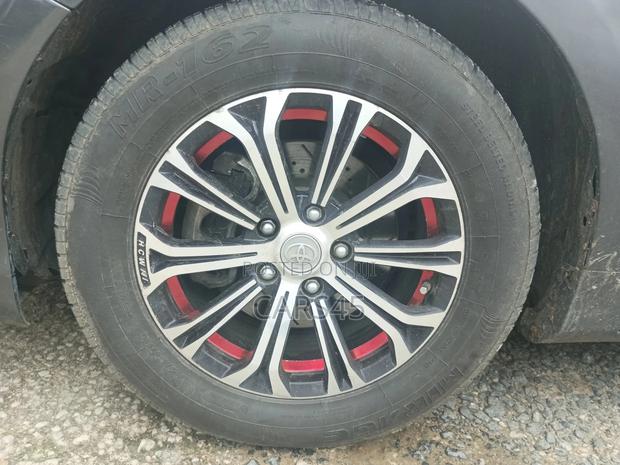 Toyota Camry SE Limited Edition 4dr Sedan (2.5L 4cyl 6A) 2012 Gray